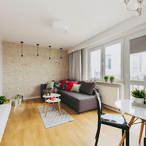 Oomph Downtown Apartment