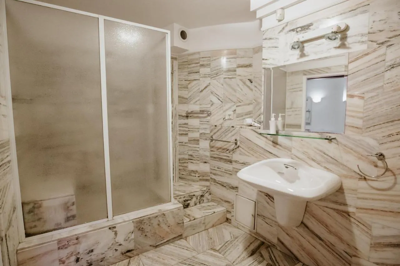 Green Wood Apartament Stara Ochota Warsaw Homestay